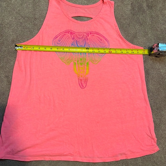 Jerry Leigh brand hot pink elephant women’s tank Jr xxl (19) - Picture 3 of 4